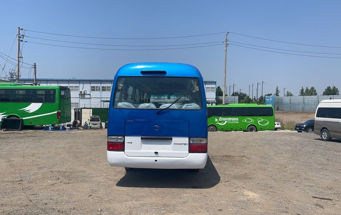 Дизельный 30-местный автобус Toyota Coaster в хорошем состоянии LHD колесная база 3935 мм топливный дизельный