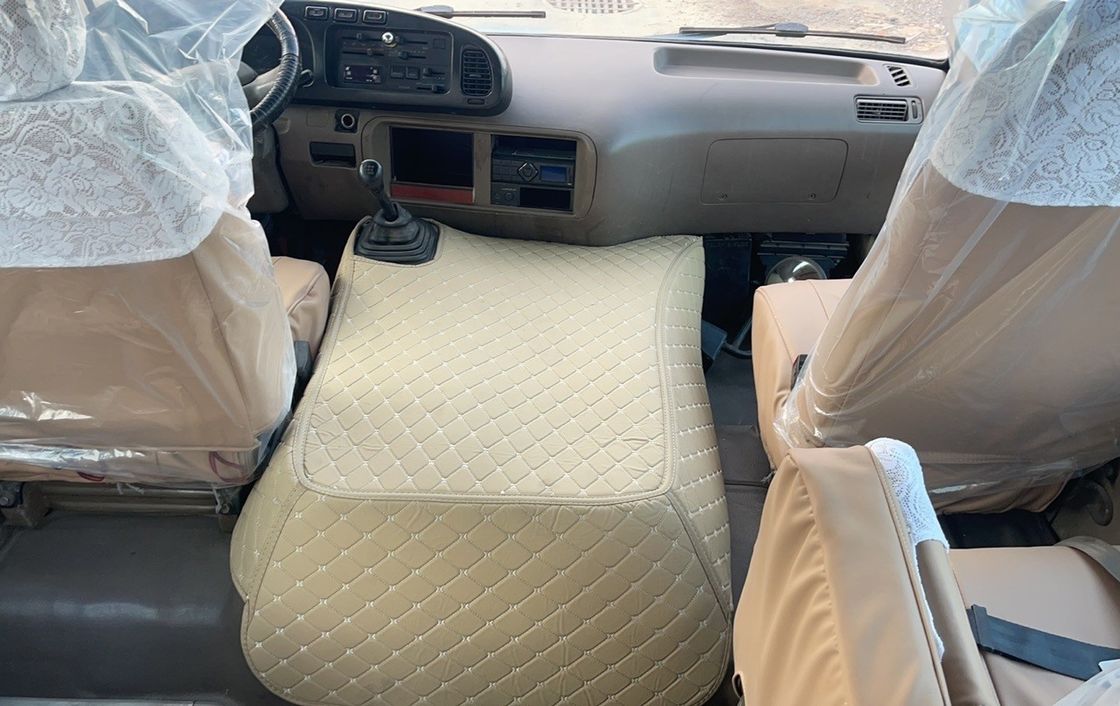 30-местный подержанный автобус Toyota Coaster с хорошим состоянием и стандартом выбросов Евро 3