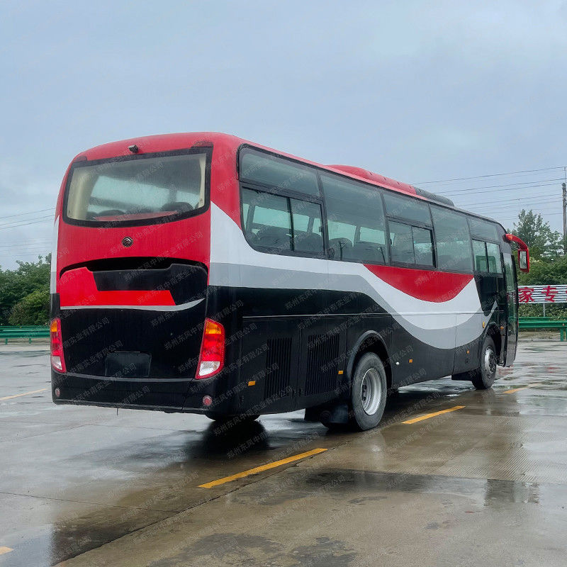 Автобус 57 мест с шинами 11R22.5 и максимальной скоростью 100 км/ч.