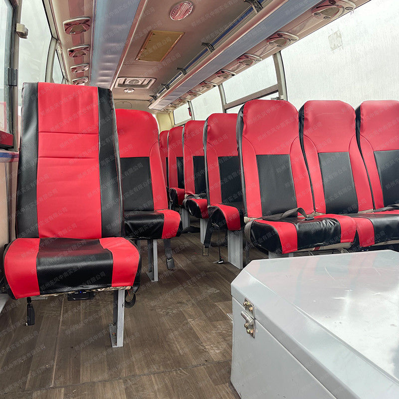Автобус 57 мест с шинами 11R22.5 и максимальной скоростью 100 км/ч.