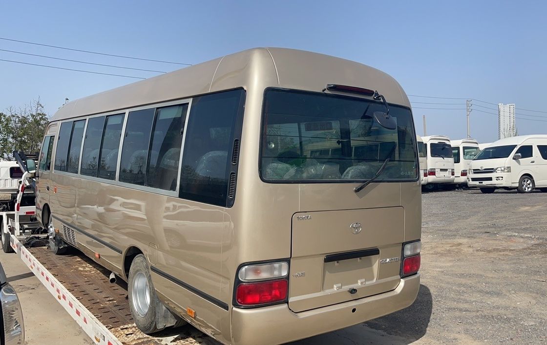 Автобус Toyota Coaster на 24 места хорошо отремонтирован с шинами 7.00R16 и весом 5900 кг