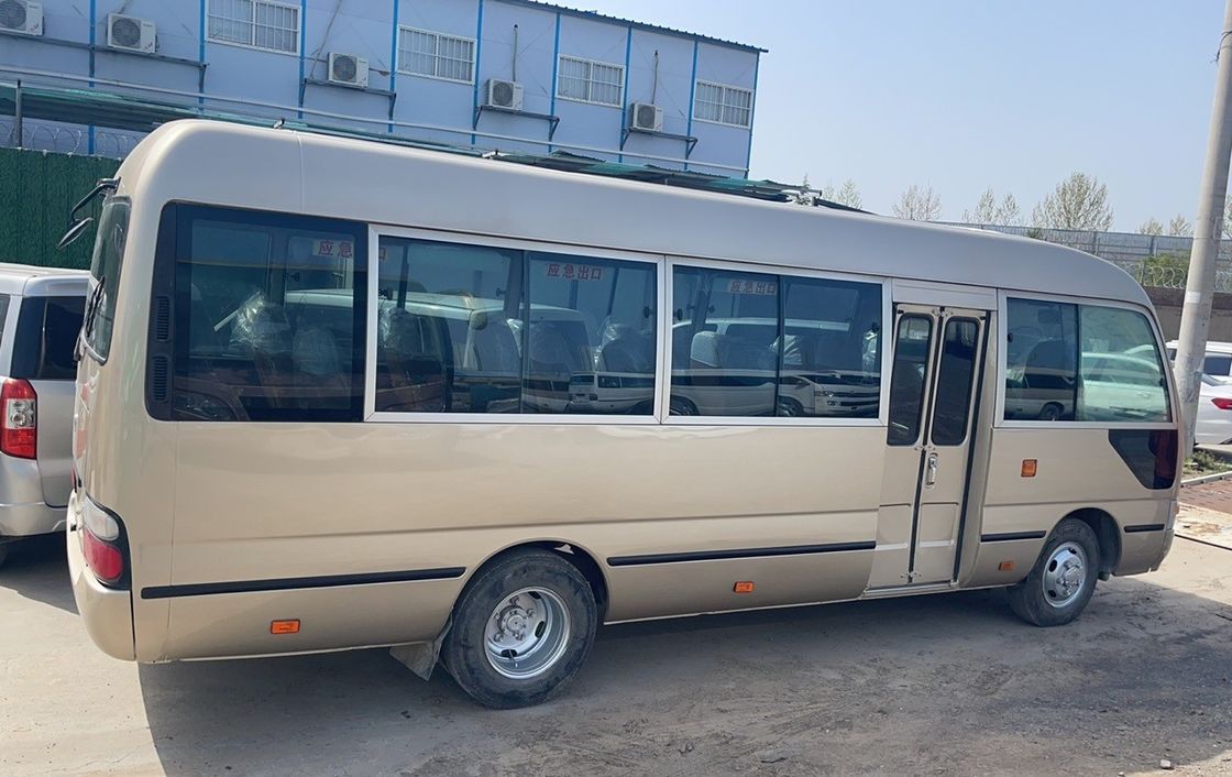 Автобус Toyota Coaster на 24 места хорошо отремонтирован с шинами 7.00R16 и весом 5900 кг
