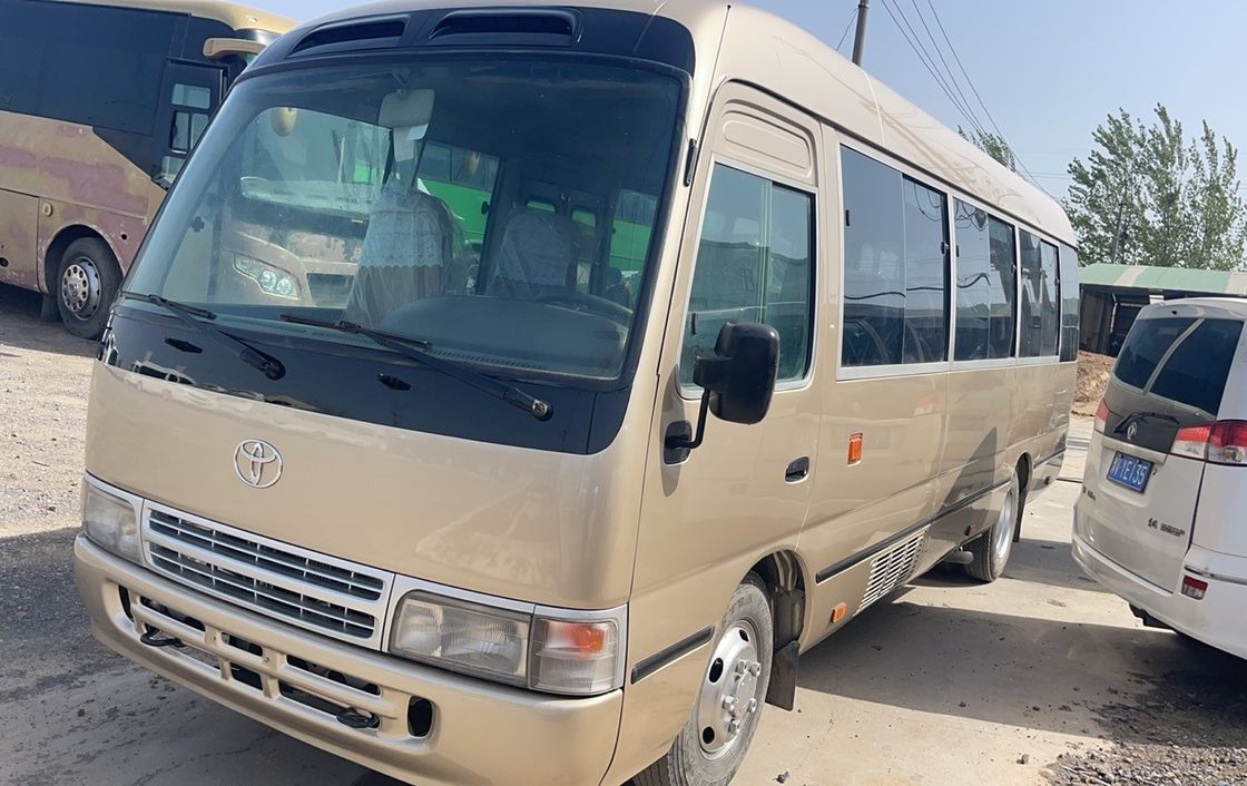 Автобус Toyota Coaster на 24 места хорошо отремонтирован с шинами 7.00R16 и весом 5900 кг