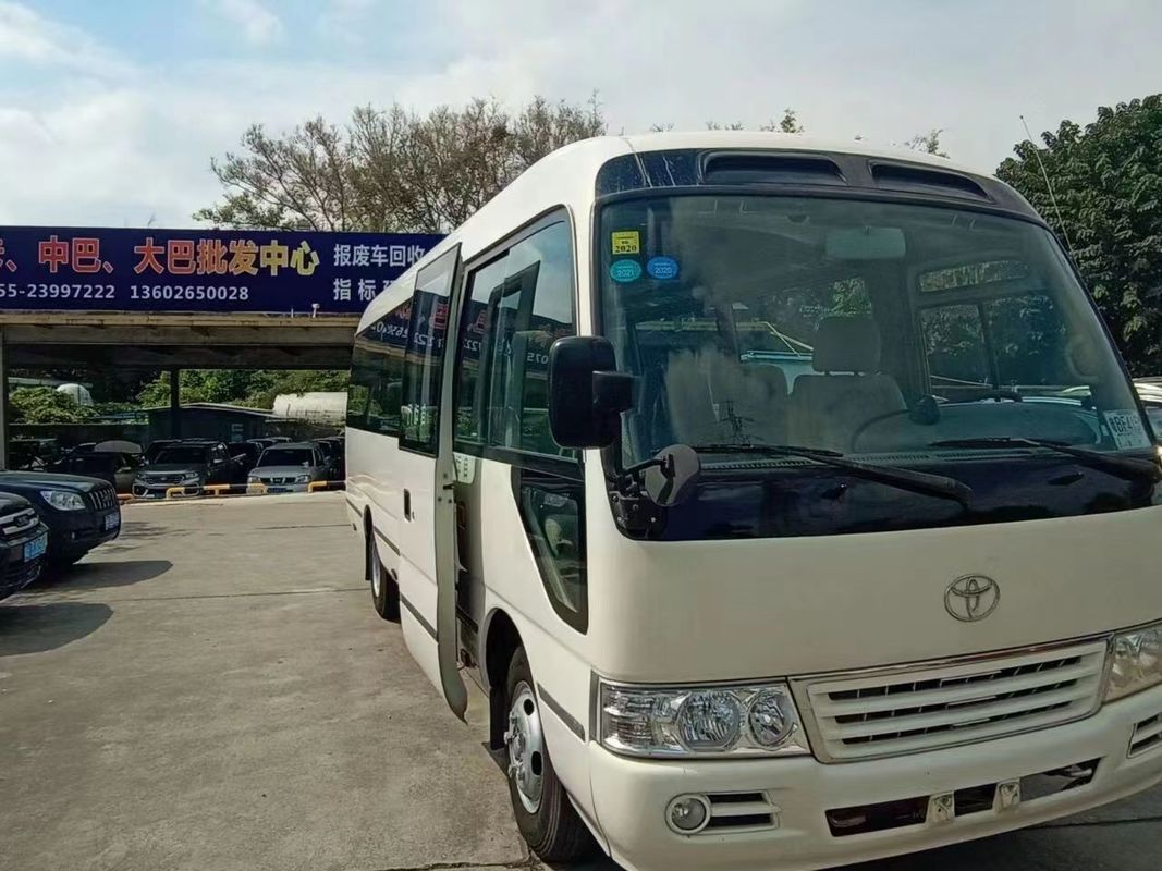 Резервуар топлива 300L Макс Выход 95 кВт Хорошее состояние LHD Подержанный 30-местный автобус Toyota Coaster