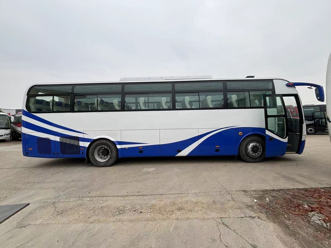 Доступные 53 места Подержанные автобусы для африканского рынка Ручная коробка передач LHD Drive