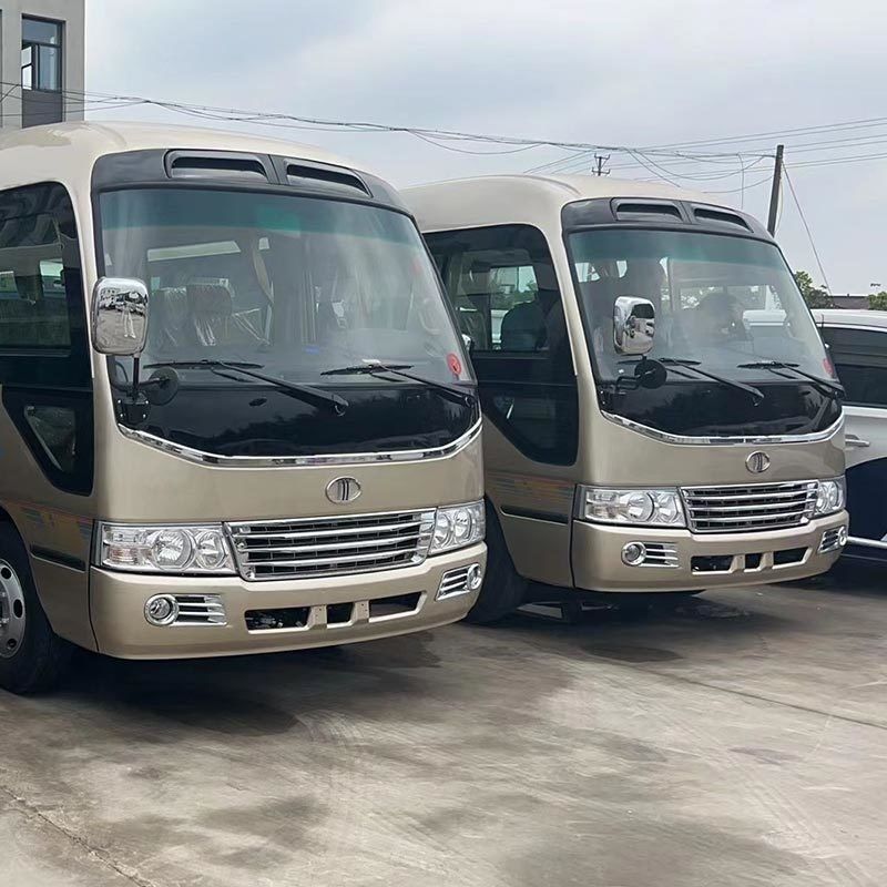 Автобус Toyota Coaster мощностью 4L с электродвигателем и правосторонним приводом