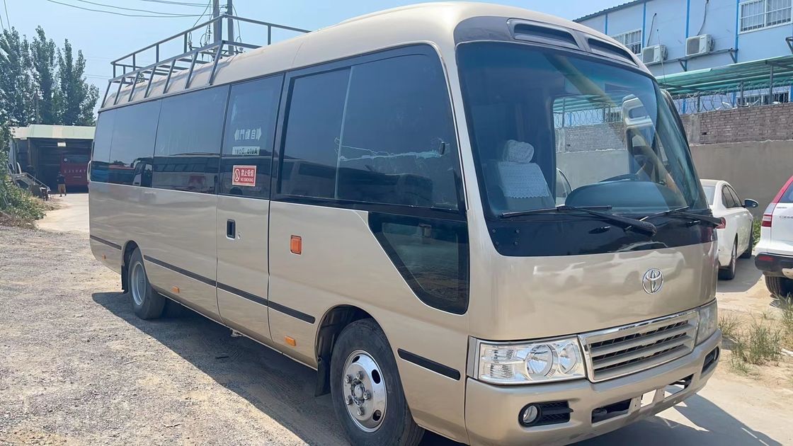 30-местный японский подержанный автобус Toyota Coaster Bus с размерами 7005*2040*2785 мм