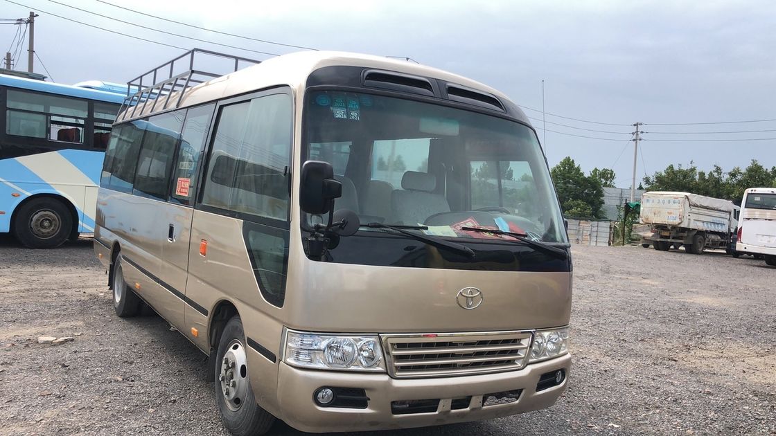 30-местный японский подержанный автобус Toyota Coaster Bus с размерами 7005*2040*2785 мм