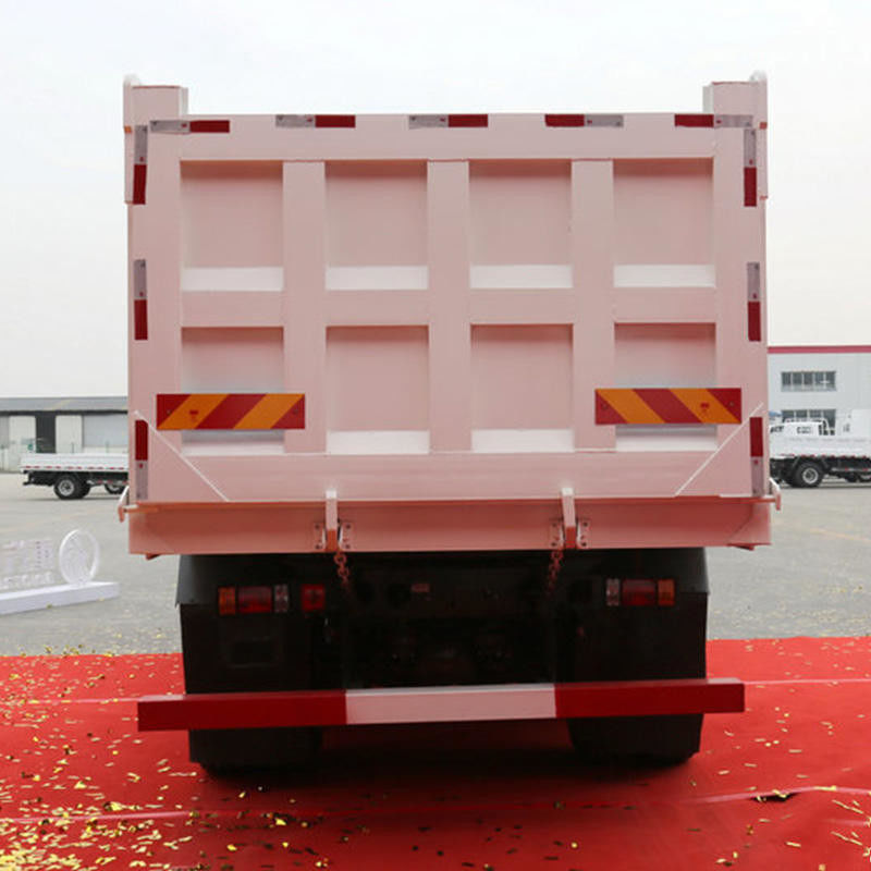 40 тонн 450 л.с. или подержанные грузовики для сброса отходов Sinotruck Howo 8x4 Максимальный крутящий момент Nm ≥2500Nm