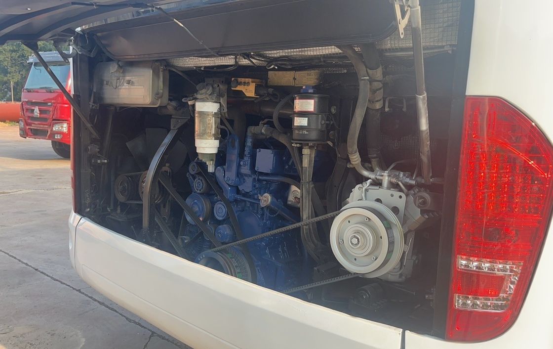 Подержанные автобусы большого пространства на 50-60 мест с дизельным топливом и вспомогательным рулевым управлением