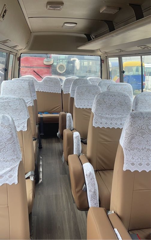 Мотор 6-8 л Левостороннее управление Автобус Toyota Coaster сильно отремонтирован