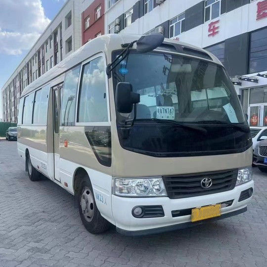 Модель 2023 бензиновый Toyota Coaster Bus 30 мест Моторная вместимость 4L 7005*2040*2785 мм