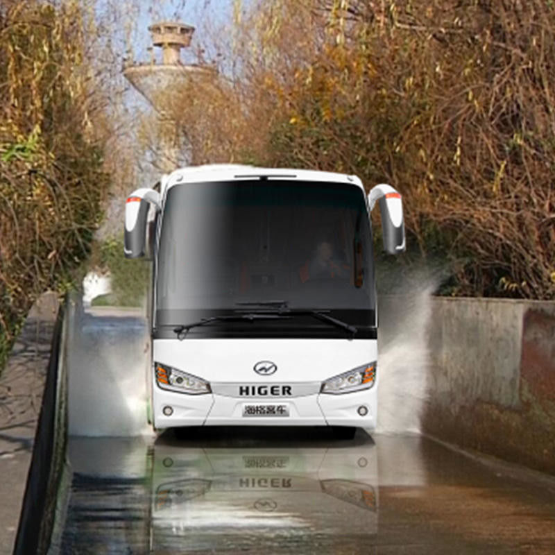 Автобус с ручной коробкой передач Luxury 50 Seater Diesel Tourist Coach Bus с массой груза 18000kg