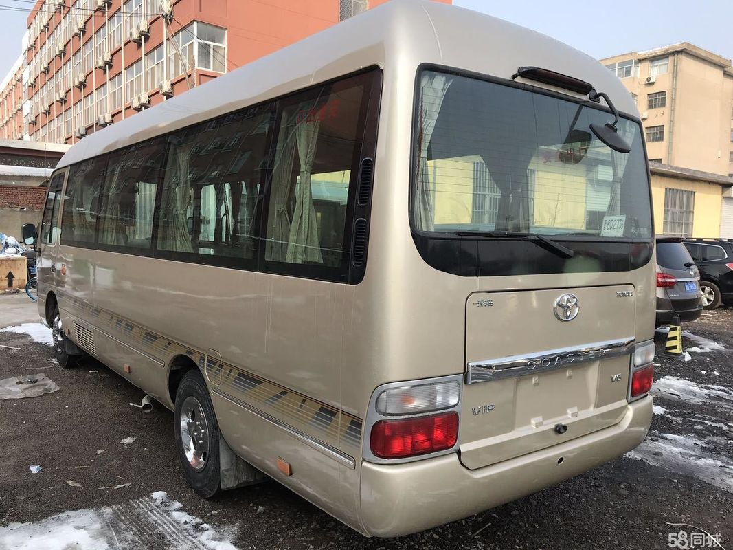 30 мест Подержанный автобус Toyota Coaster в хорошем состоянии и 7005*2040*2785 шина 9.00R20
