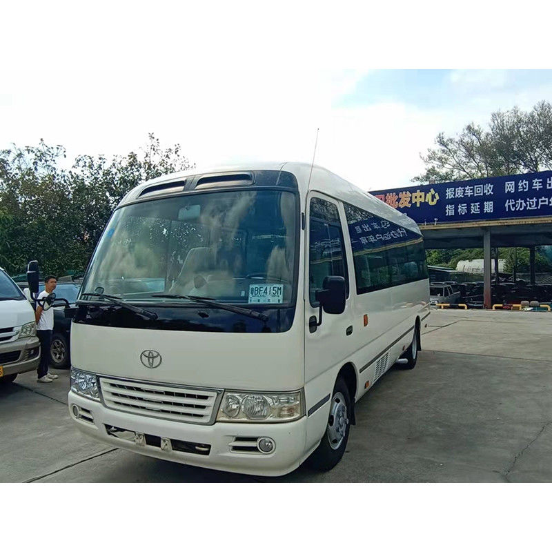 30 мест Подержанный автобус Toyota Coaster в хорошем состоянии и 7005*2040*2785 шина 9.00R20