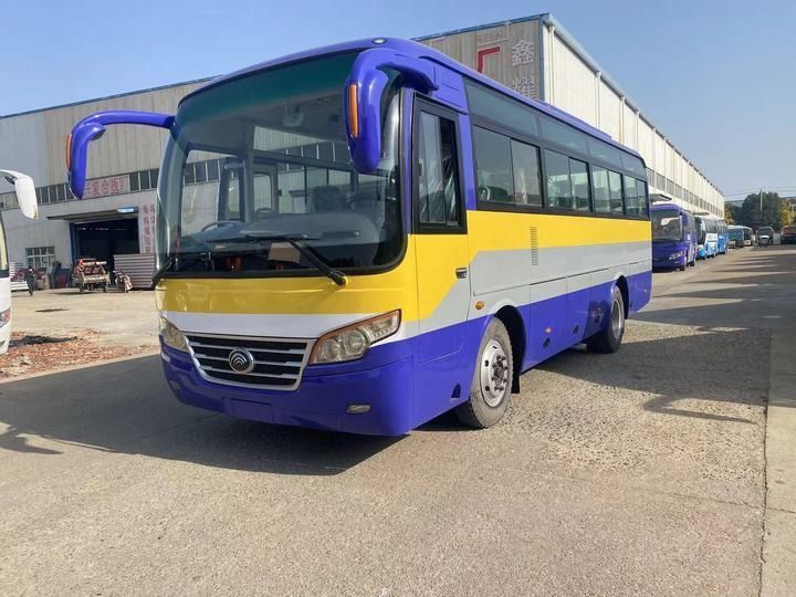 7м 35 сиденья Передний двигатель Используемый автобус Автобус LHD Рулевое положение и максимальная скорость 71-90 км/ч