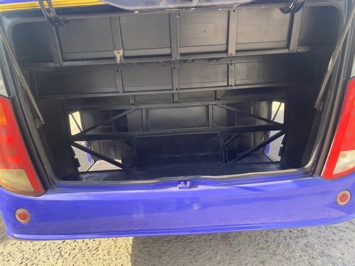 7м 35 сиденья Передний двигатель Используемый автобус Автобус LHD Рулевое положение и максимальная скорость 71-90 км/ч