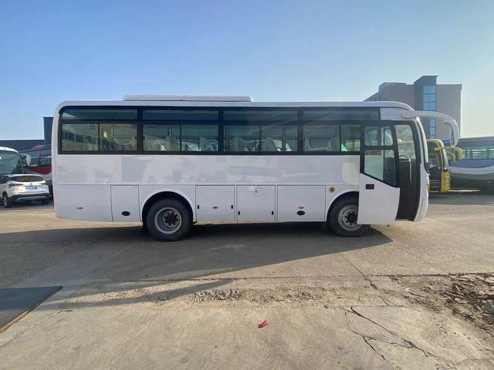 7м 35 сиденья Передний двигатель Использованный автобус Автобус Ручная коробка передач Максимальная скорость 71 90 км/ч