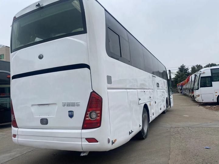 Подержанный 12-метровый роскошный дизельный туристический автобус с 55 местами и максимальным крутящим моментом 1460 Н.м.