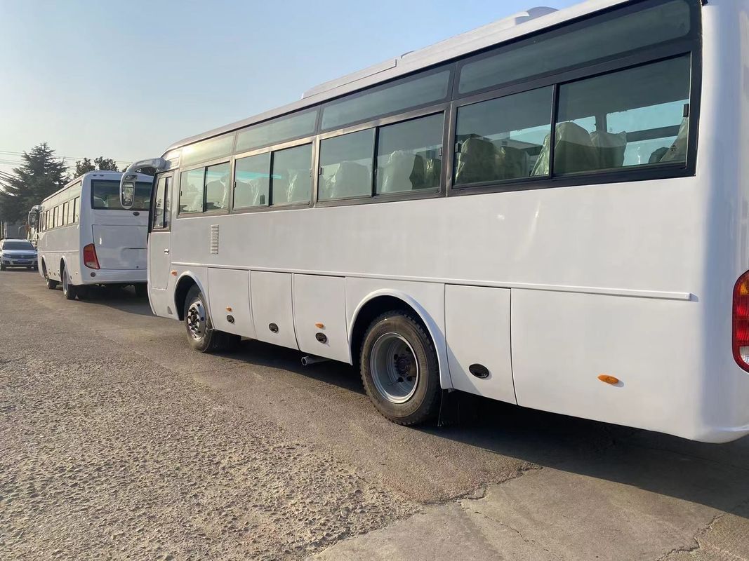 Ручная коробка передач 31-50 мест Пассажирский автобус Автобус класса люкс Подержанные автобусы с интерьером