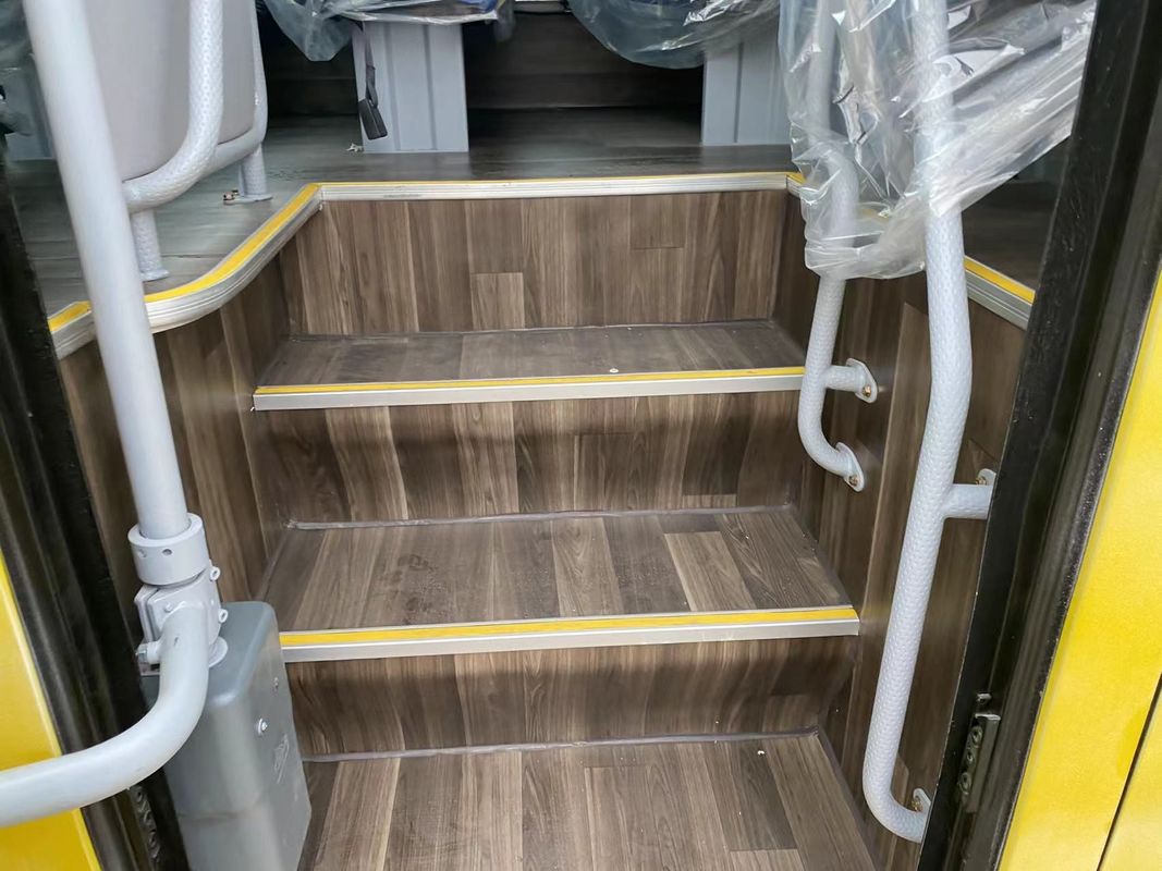 Воздушная подвеска 65 мест Подержанный китайский RHD роскошный автобус Ниццы отремонтирован 2017-2019