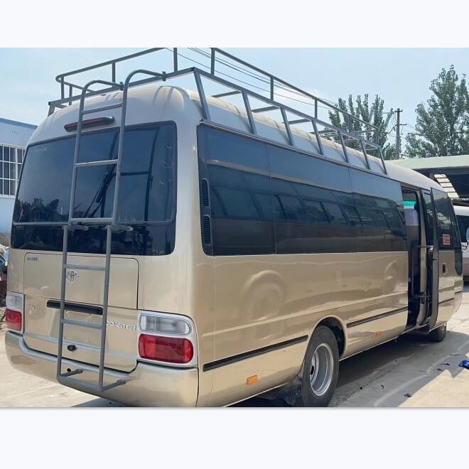 30 мест TOYOTA Coaster Bus с 4-цилиндровым двигателем в отличном состоянии