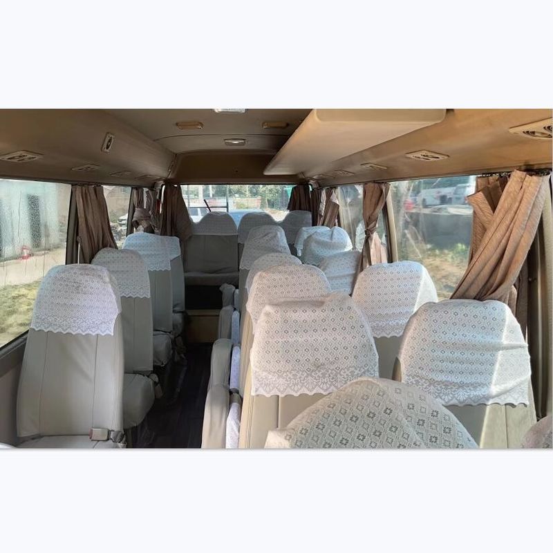 30 мест TOYOTA Coaster Bus с 4-цилиндровым двигателем в отличном состоянии
