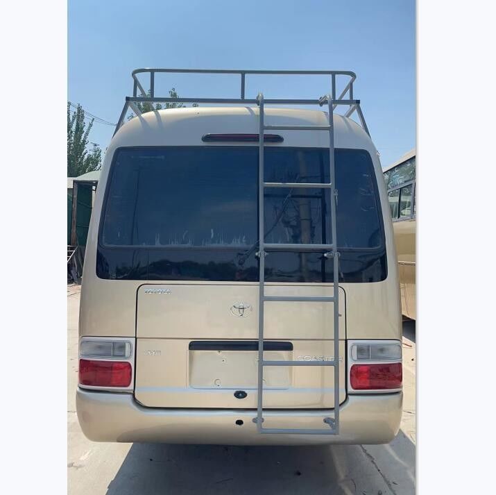 30 мест TOYOTA Coaster Bus с 4-цилиндровым двигателем в отличном состоянии