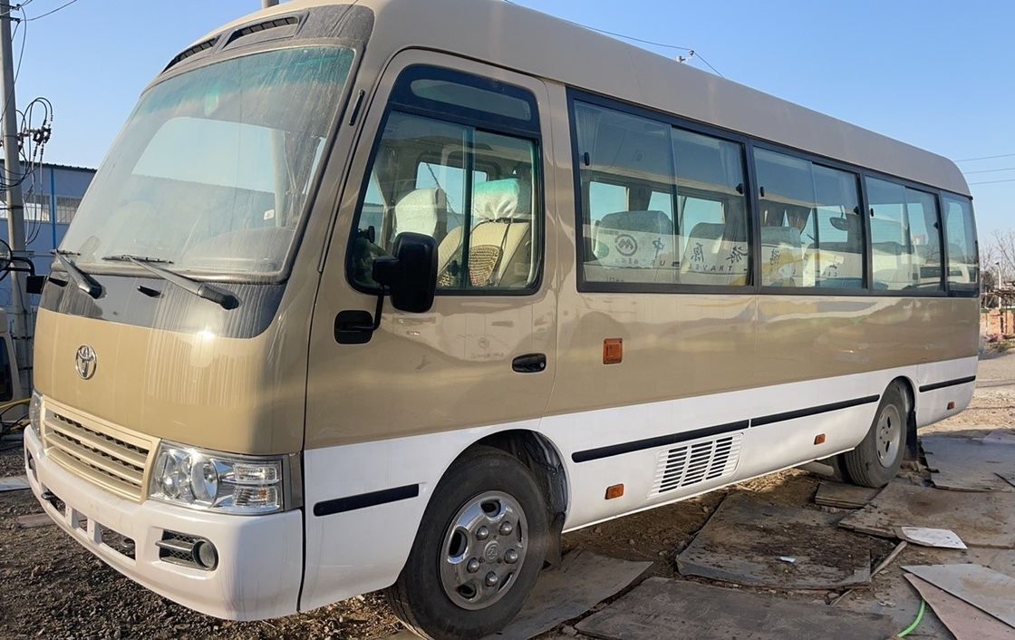 Подержанный 30-местный пассажирский автобус Toyota Coaster с кондиционером для рынка Африки