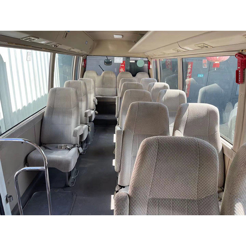 Автобус Toyota Coaster с двигателем 15B-FT 29 мест с хорошими характеристиками и ручной коробкой передач