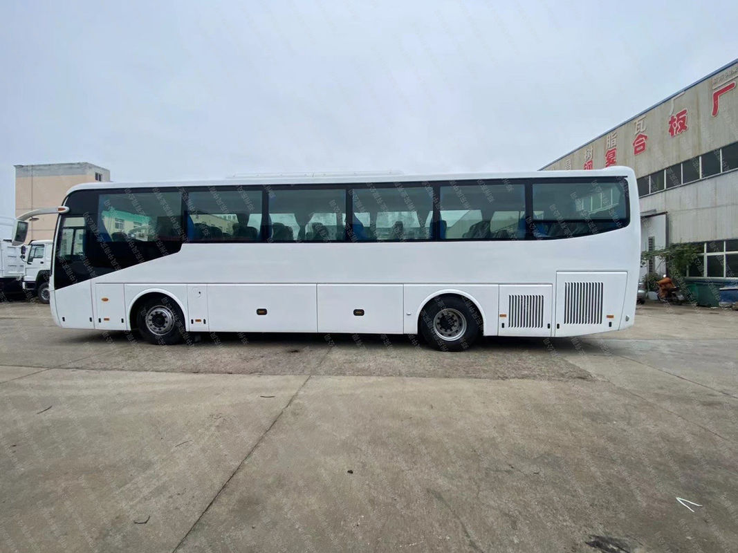 Подержанный автобус Yu Tong Coach Luxury Coaches с механической коробкой передач
