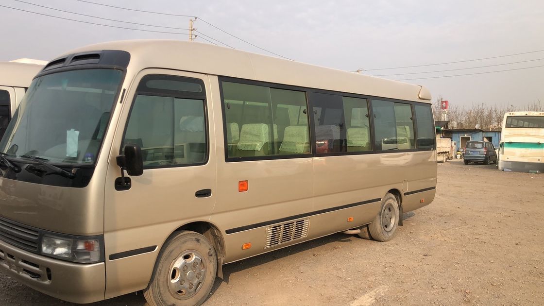 Автобусы Toyota в хорошем состоянии и бензиновый тип топлива с максимальным крутящим моментом 340Nm/rpm