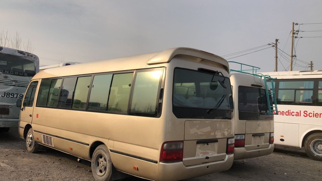 Автобусы Toyota в хорошем состоянии и бензиновый тип топлива с максимальным крутящим моментом 340Nm/rpm