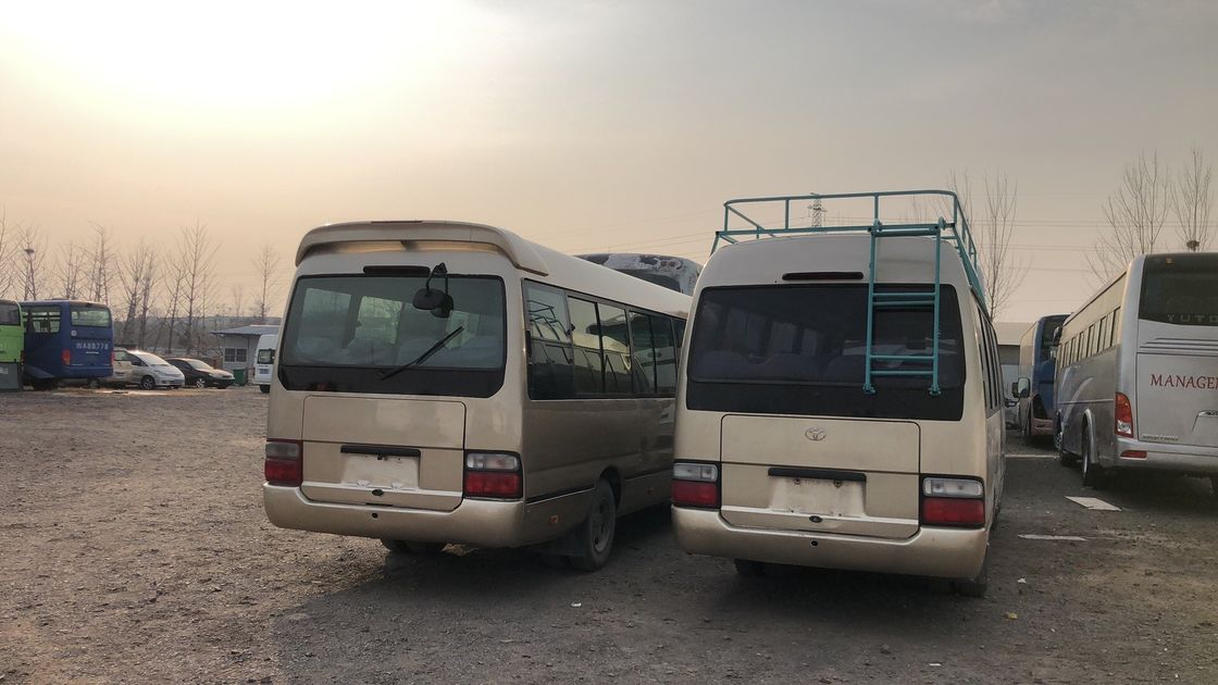 Автобусы Toyota в хорошем состоянии и бензиновый тип топлива с максимальным крутящим моментом 340Nm/rpm