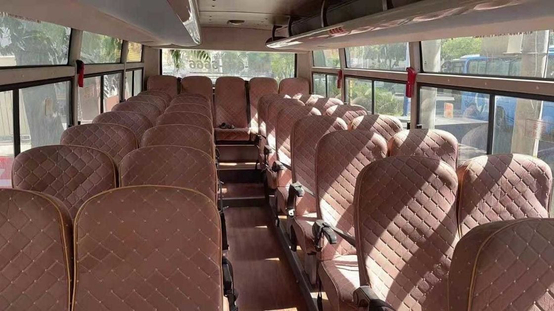 Автобусы Toyota в хорошем состоянии и бензиновый тип топлива с максимальным крутящим моментом 340Nm/rpm