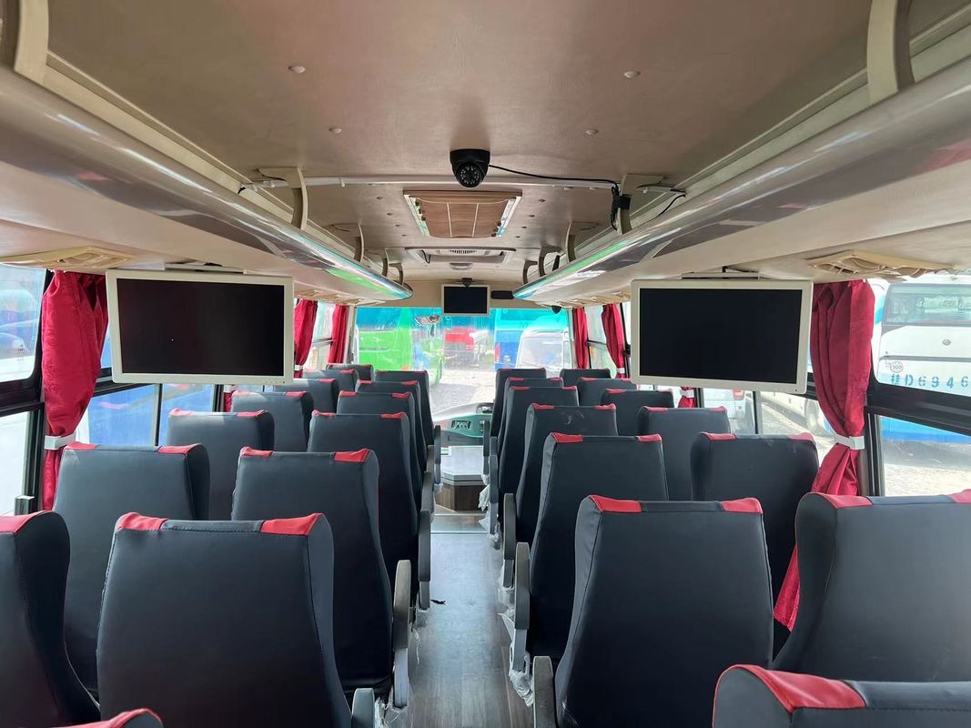 Подержанный автобус Роскошный автобус Ютонг Городские автобусы и автобусы с передним двигателем Подержанный автобус