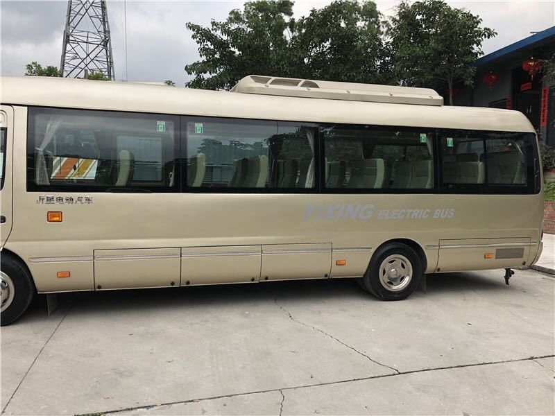 Максимальная скорость 91-110 км/ч Автобус с 8040x2160x2840 размерами L x W x H мм
