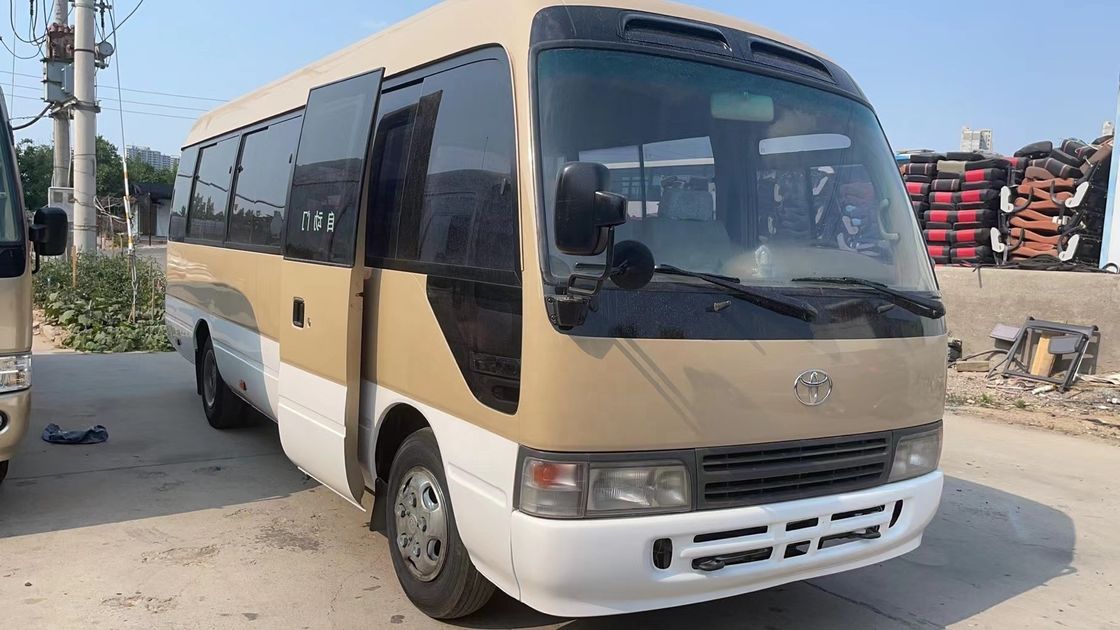 Доступный подержанный автобус Toyota с 30 местами и дизельным двигателем в хорошем состоянии