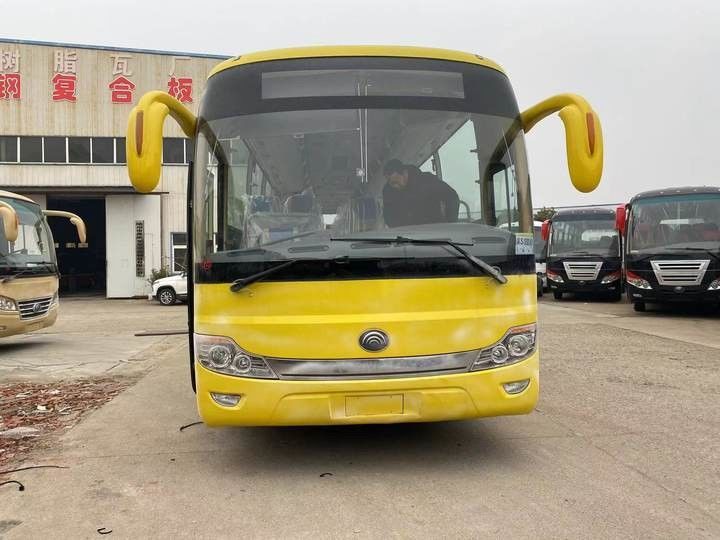 Левоуправляемый дизельный двигатель 70 мест Подержанный автобус Евро 3 Опциональное вспомогательное руление