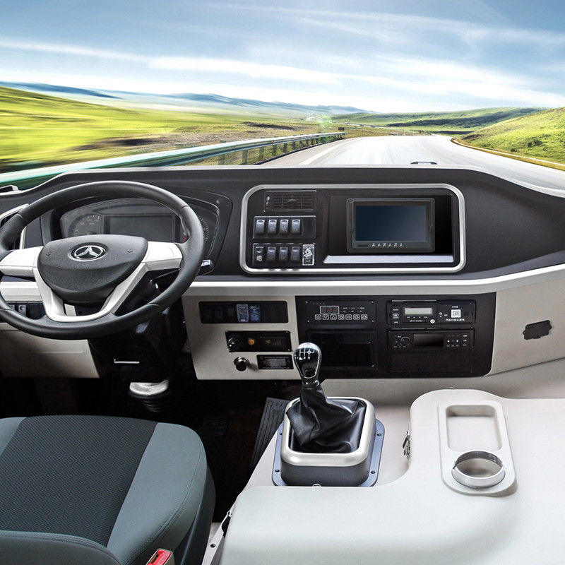 Автобус с максимальной скоростью 100 км/ч и классическим дизельным двигателем модели 7145x2050x2820 мм