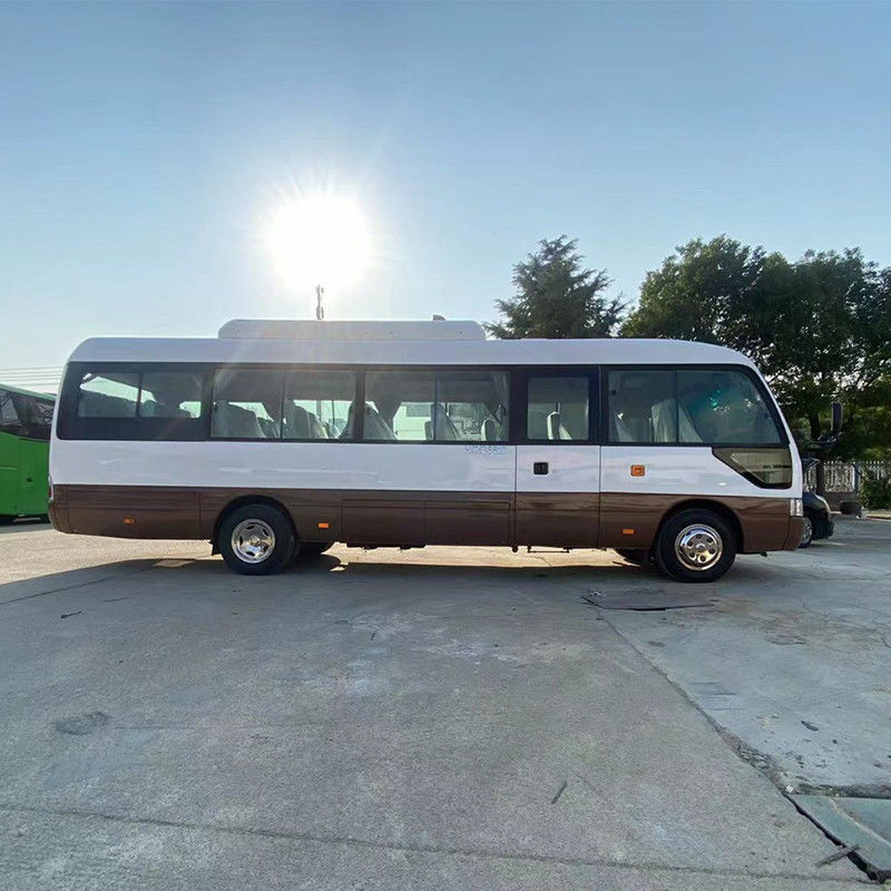 29 мест Автобусы Toyota Coaster Общественный транспорт LHD 4-6L Моторная вместимость Дизельное топливо