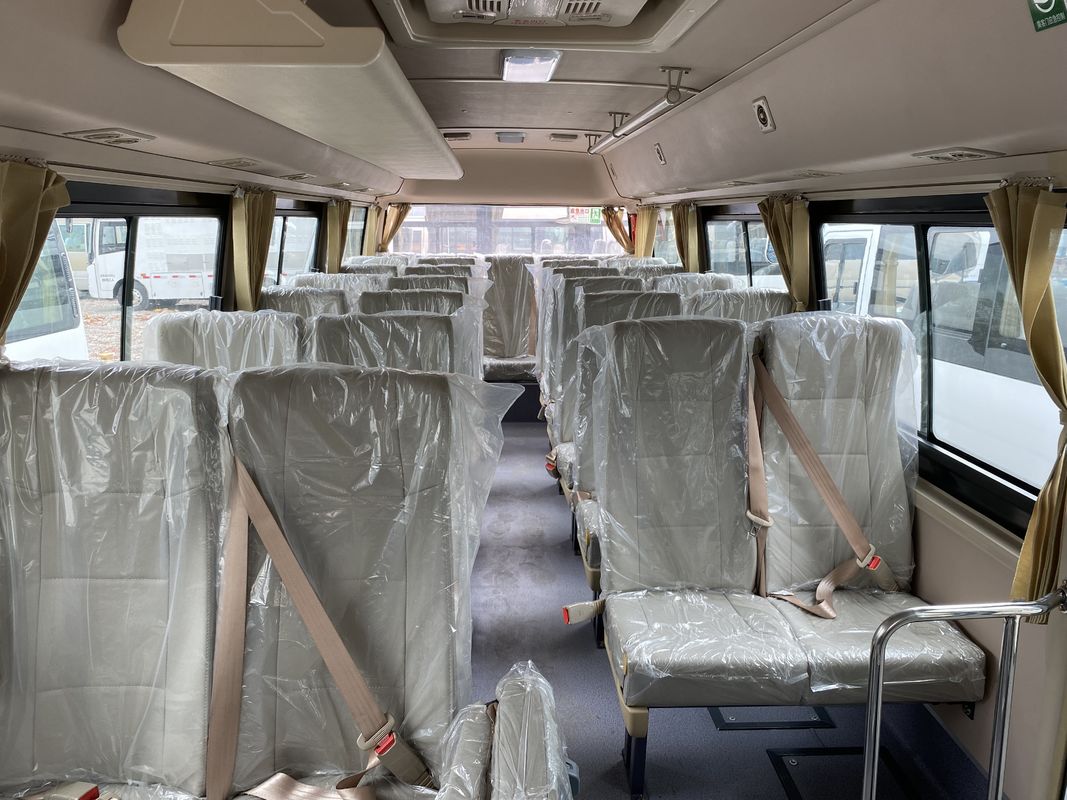 Автобус RHD Toyota 30 мест с дизельным топливом и двигателем емкостью 4 6L