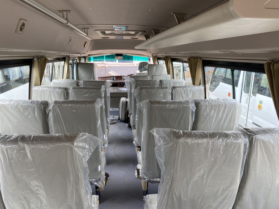 Автобус RHD Toyota 30 мест с дизельным топливом и двигателем емкостью 4 6L
