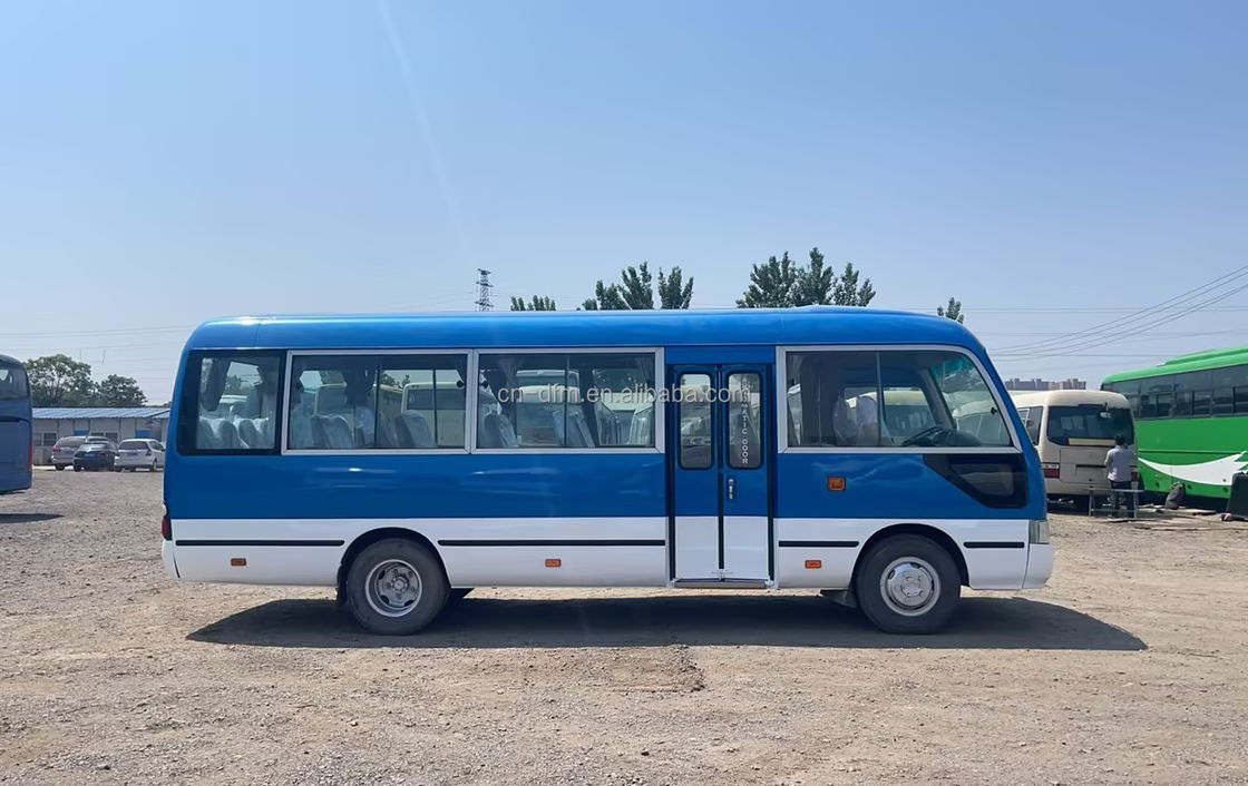 16-30 мест Подержанный автобус Toyota Coaster с стандартом выбросов Евро 3 в хорошем состоянии