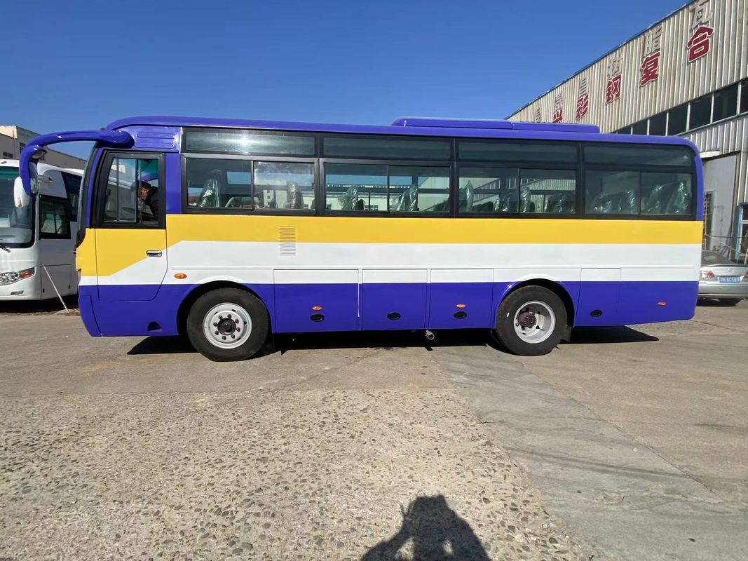 45-местный автобус Youtong Tour Coach с туалетом и ручной коробкой передач по хорошим ценам