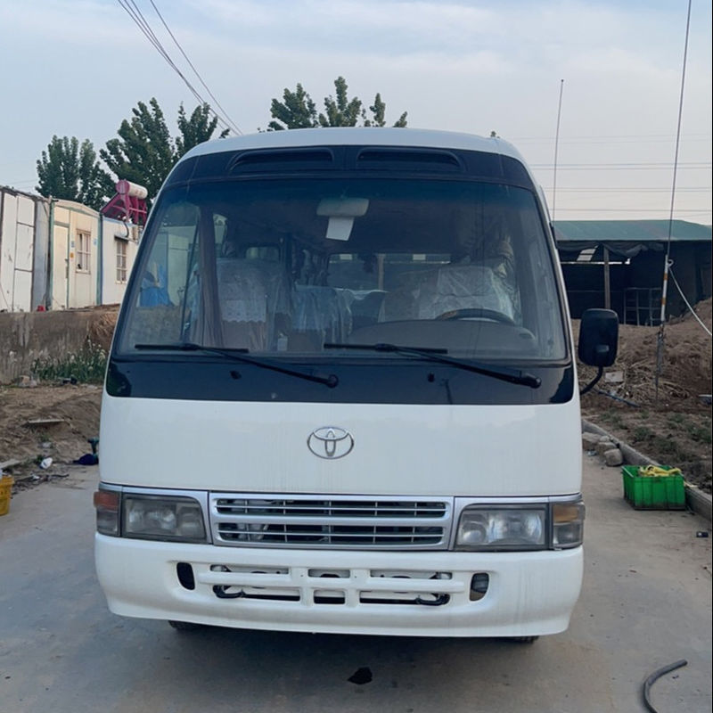 Автобус Toyota Coaster с 30-местной ручной трансмиссией с двигателем емкостью 4 л и топливом Deisel