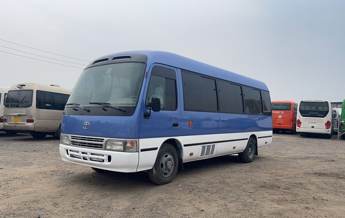 Роскошный 21-местный мини-автобус Toyota Coaster с двигателем 4L шины 255/70R 22.5-16