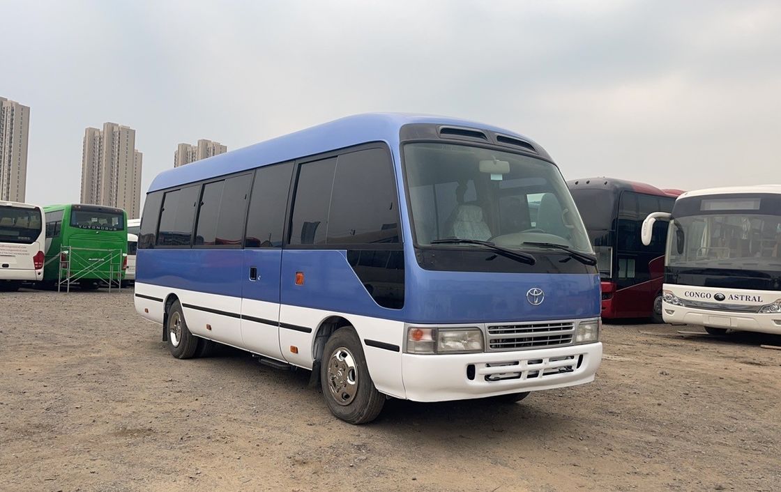 Роскошный 21-местный мини-автобус Toyota Coaster с двигателем 4L шины 255/70R 22.5-16