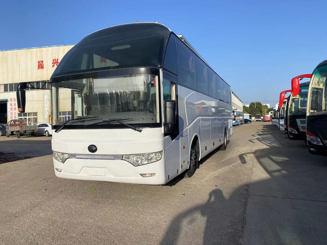 Удобный 65-местный автобусный автобус с вместимостью 6 8L двигателя и подвеской листья