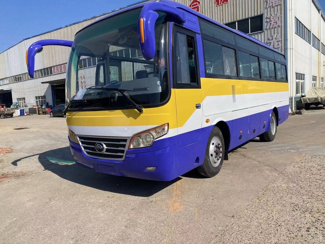 Автобусы с 35- и 45-местными автобусами в стиле общественного транспорта